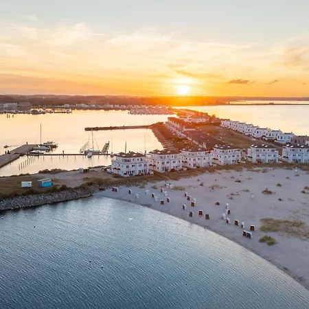 Haus Am - Fuer 4 In Mit Dachterrasse, Strandzugang Und Ostseeblick Olpenitz
